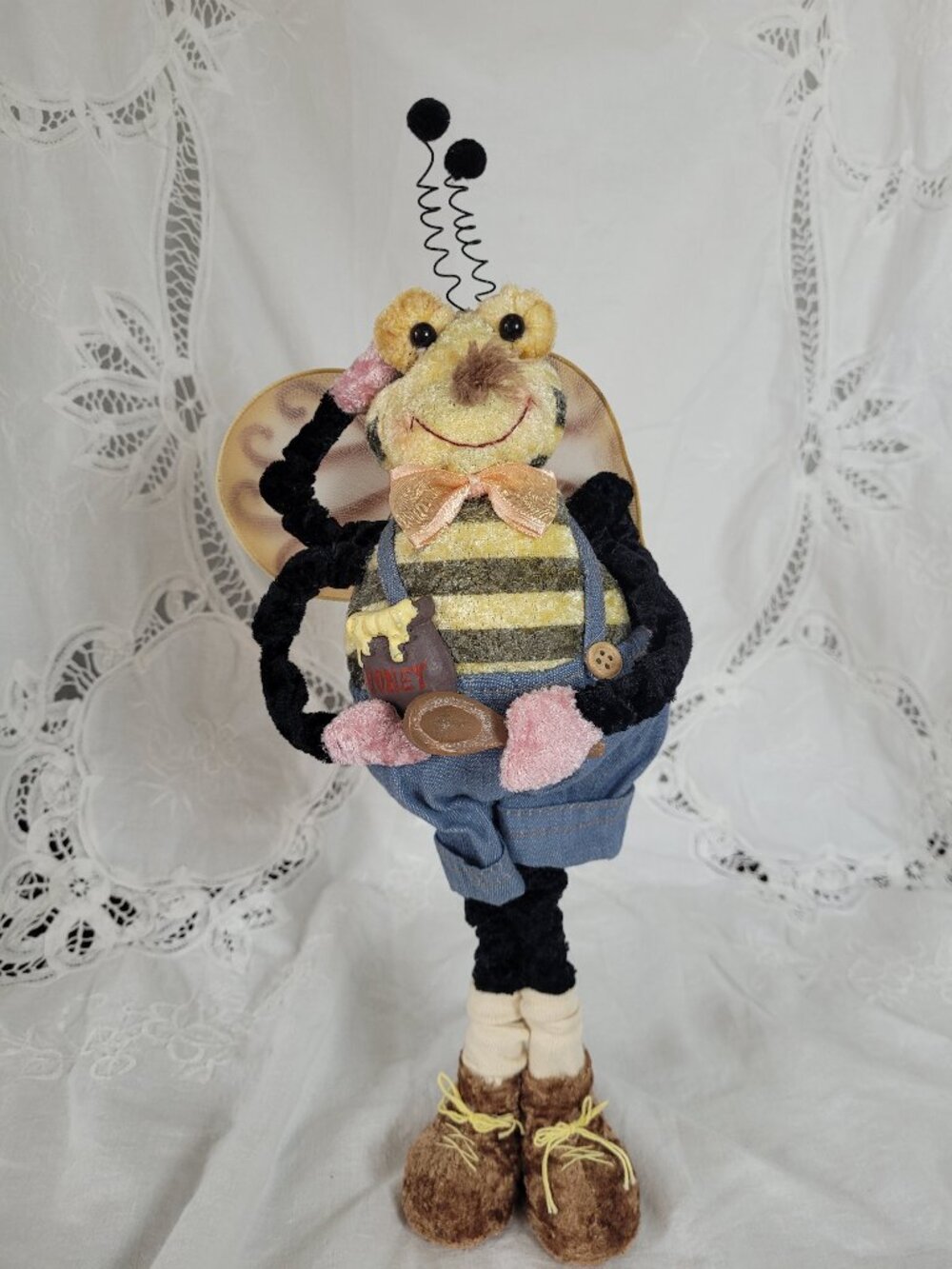 Bumble Bee Soft Sculpture Shelf Sitter 2001 Coynes and Co Hallmark Cottage Core